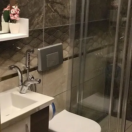 Goblec & Hotel 2*