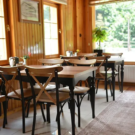 Hotel Goblec & 2*
